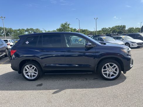 Used 2025 Honda Passport EX-L image 3