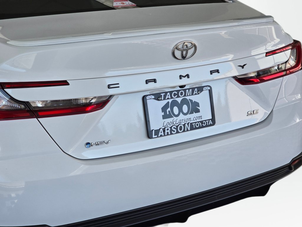 Used 2025 Toyota Camry SE FWD image 13