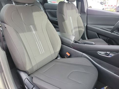 Certified 2025 Hyundai Elantra Sport image 23