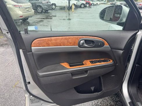 Used 2011 Buick Enclave CXL AWD/4WD image 9
