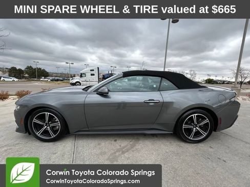 Used 2025 Ford Mustang Premium RWD image 4