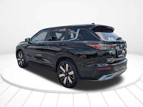 Used 2025 Mitsubishi Outlander SE AWD/4WD image 5