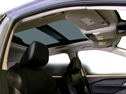 Used 2023 Nissan Rogue SL image 26