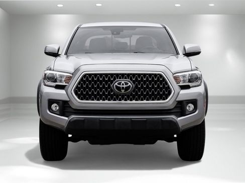 Used 2019 Toyota Tacoma TRD Off-Road image 4