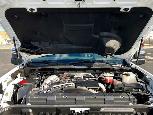 Used 2024 Chevrolet Silverado 2500 High Country image 14