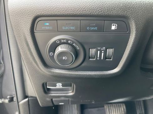 Used 2023 Jeep Grand Cherokee 4WD 4xe image 33