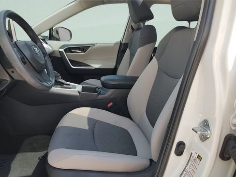 Used 2024 Toyota RAV4 XLE w/ Convenience Package FWD image 27