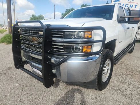 Used 2017 Chevrolet Silverado 2500 W/T w/ Snow Plow Prep Package AWD/4WD image 5