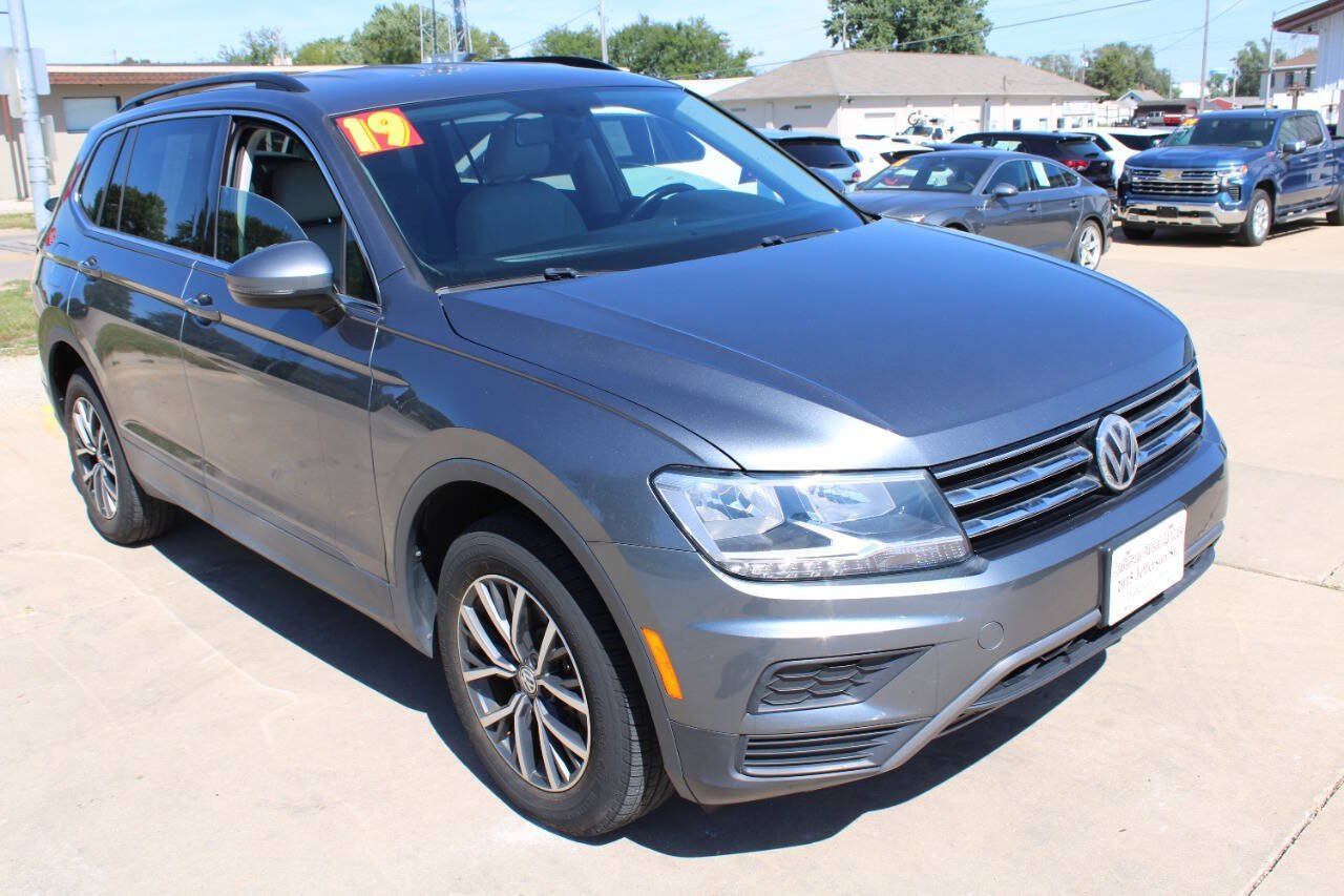 Used 2019 Volkswagen Tiguan S AWD/4WD image 2