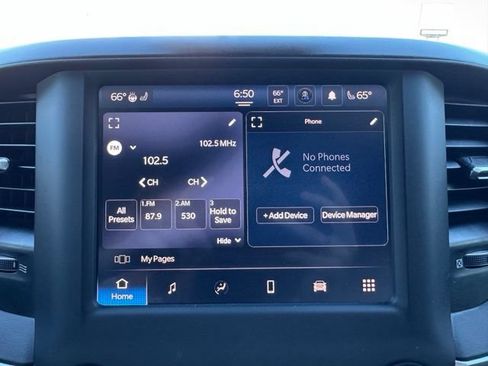 Used 2022 RAM 1500 Laramie AWD/4WD image 3