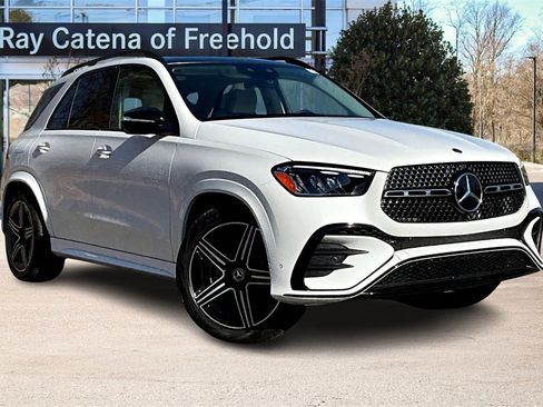 New 2025 Mercedes-Benz GLE 580 4MATIC image 2