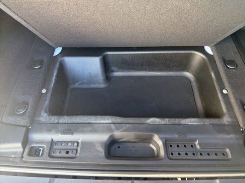 Used 2021 Jeep Wrangler Unlimited Sahara image 29