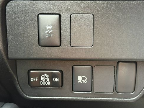 Used 2021 Toyota Tacoma SR RWD image 25
