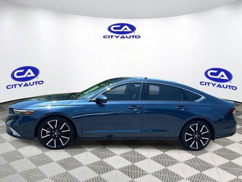 Used 2024 Honda Accord Touring image 8