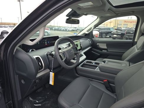 New 2025 Ford Expedition Max Active image 10