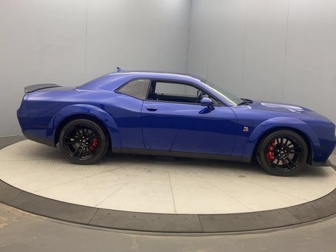 Used 2022 Dodge Challenger R/T Scat Pack RWD image 6
