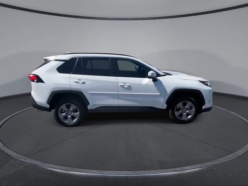 Certified 2024 Toyota RAV4 LE AWD/4WD image 9