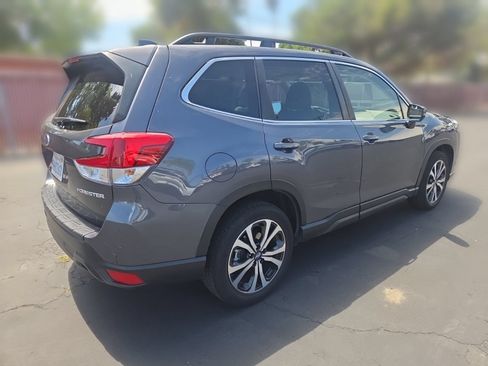 Used 2023 Subaru Forester Limited w/ Popular Package #2 AWD/4WD image 5