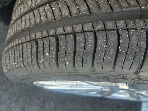 Used 2017 Ford Fusion Platinum image 7