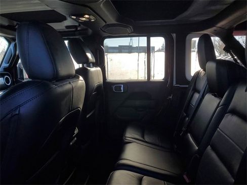 Certified 2021 Jeep Wrangler Unlimited Sahara image 9