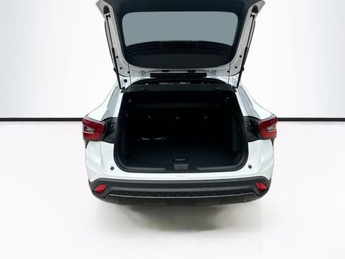 New 2026 Chevrolet Trax RS FWD image 26