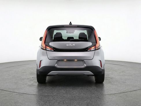 Used 2025 Kia Soul LX w/ LX Technology Package image 7