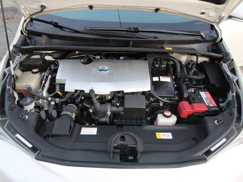 Used 2016 Toyota Prius Two image 47