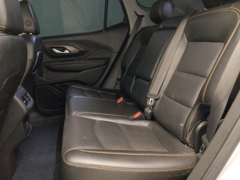 Used 2021 GMC Terrain SLT w/ Infotainment Package II FWD image 18