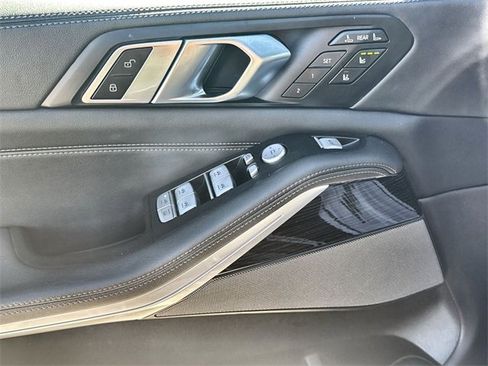 Used 2023 BMW X7 xDrive40i w/ Executive Package image 6