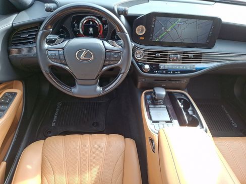 Certified 2022 Lexus LS 500 AWD w/ Interior Upgrade Package image 12