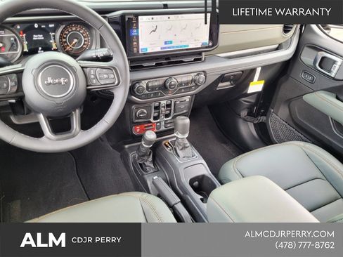 New 2025 Jeep Gladiator Mojave w/ Convenience Group AWD/4WD image 9