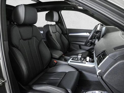 Certified 2025 Audi Q5 2.0T Premium Plus w/ Premium Plus Package image 22