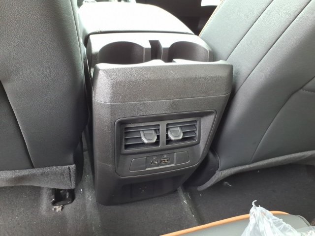 New 2026 GMC Canyon AT4 w/ Technology Plus Package AWD/4WD image 17