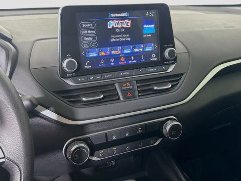 Used 2025 Nissan Altima 2.5 S image 18