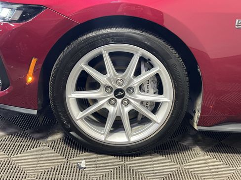 Used 2025 Ford Mustang GT Premium RWD image 13
