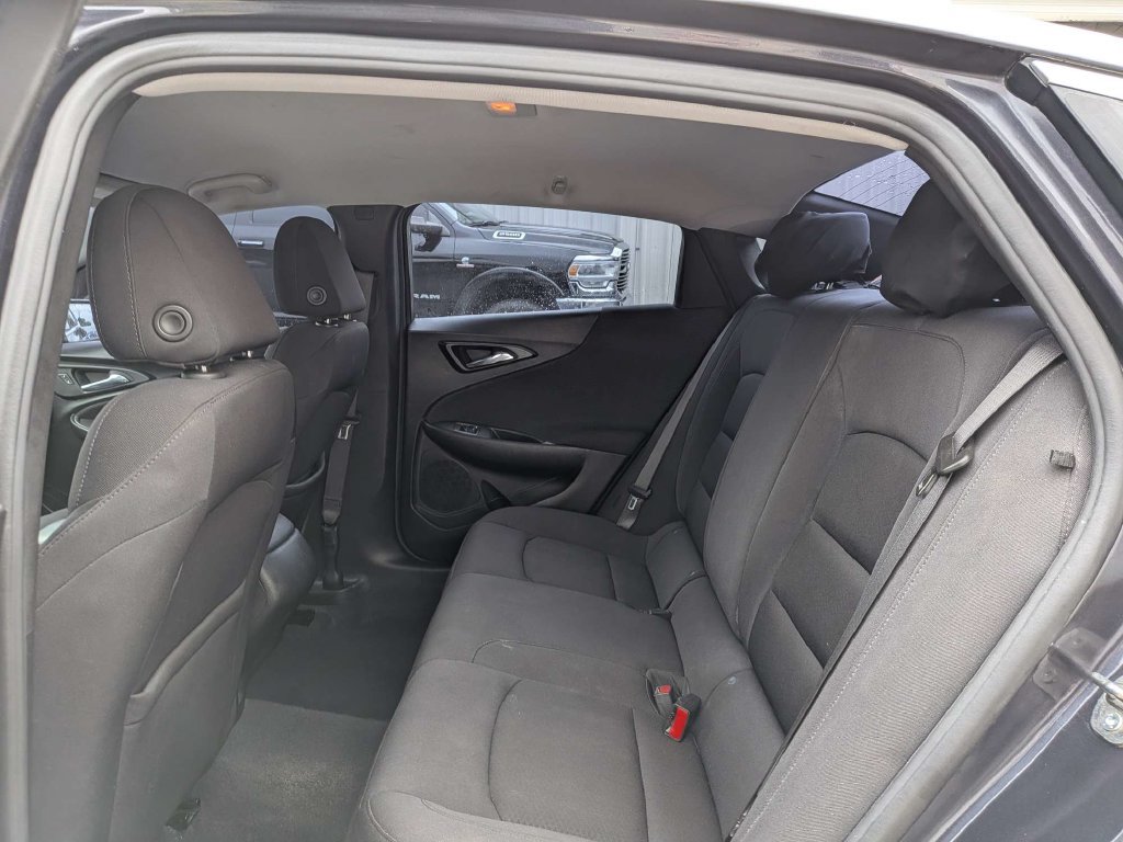 Used 2022 Chevrolet Malibu LS FWD image 12