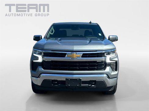 Used 2024 Chevrolet Silverado 1500 LT w/ Z71 Off-Road Package image 2