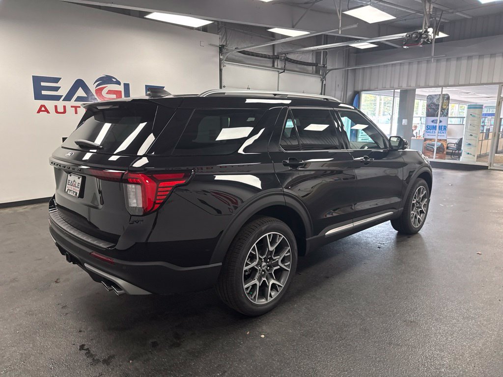 New 2027 Ford Explorer Platinum w/ 3.0L Ultimate Package AWD/4WD image 12
