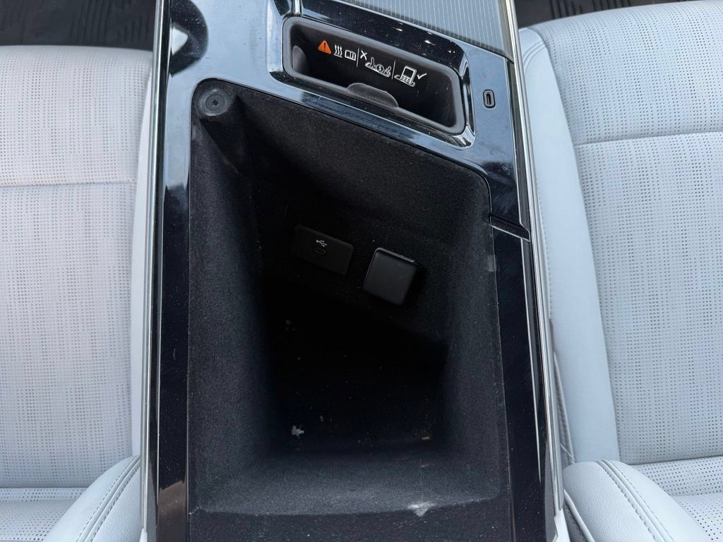 Certified 2024 Cadillac Lyriq Sport w/ LPO, Floor Liner Package AWD/4WD image 27