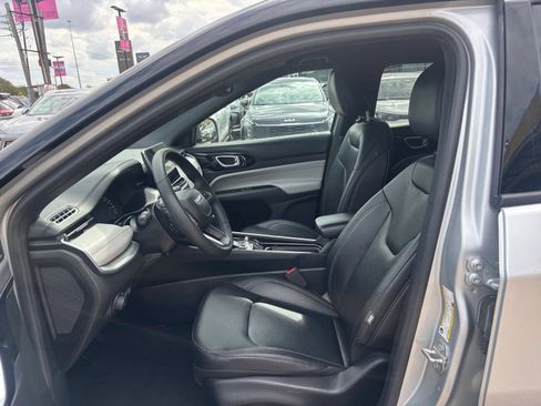 Used 2025 Jeep Compass Limited AWD/4WD image 27