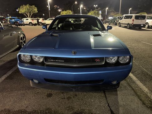 Used 2010 Dodge Challenger R/T image 2