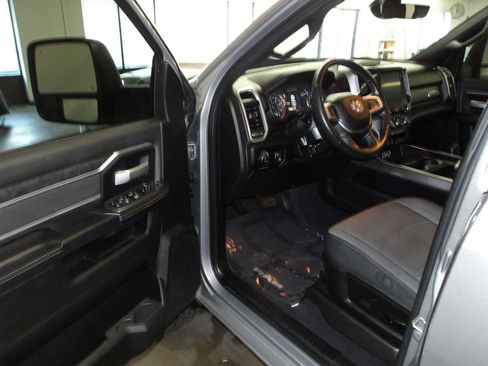 Used 2024 RAM 2500 Big Horn AWD/4WD image 8