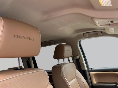 Used 2019 GMC Sierra 2500 Denali w/ Duramax Plus Package AWD/4WD image 14