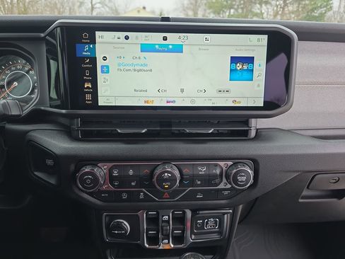 New 2026 Jeep Wrangler Unlimited Sport image 19