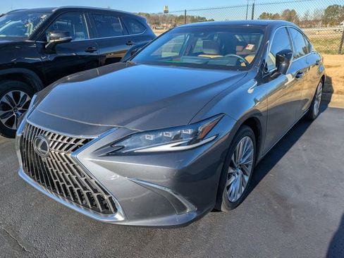 Used 2022 Lexus ES 350 Ultra Luxury image 3