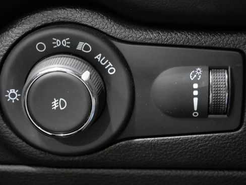 Used 2023 Dodge Durango GT AWD/4WD image 15