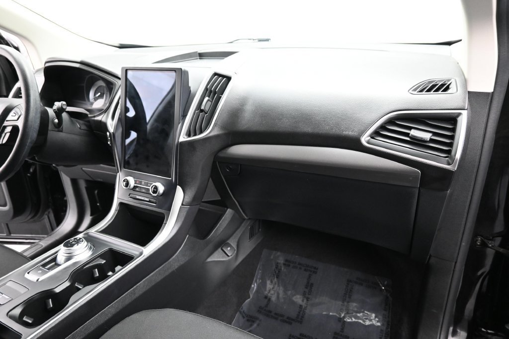 Used 2024 Ford Edge SE w/ Black Appearance Package AWD/4WD image 21
