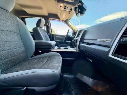 Used 2017 RAM 1500 Big Horn AWD/4WD image 32