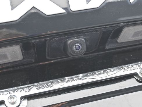 Used 2022 Kia Sorento LX image 37