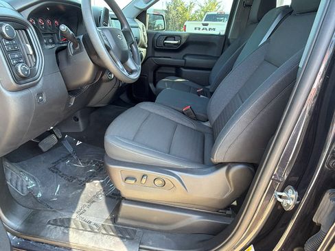 Used 2024 Chevrolet Silverado 1500 Custom Trail Boss w/ LPO, Dark Essentials Package AWD/4WD image 16